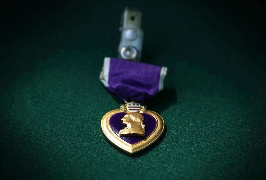 Arizona Woman Finds Purple Heart In Thrift Shop, Returns To Owner’s Family