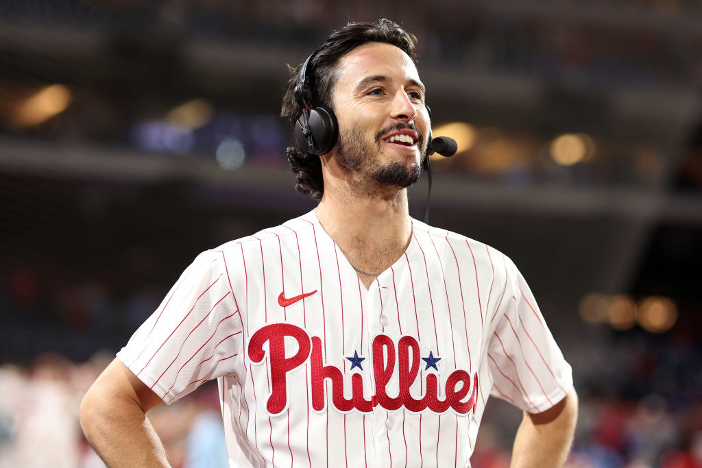 Which Dad Of A Phillies Player Was Buying Beer For Fans?