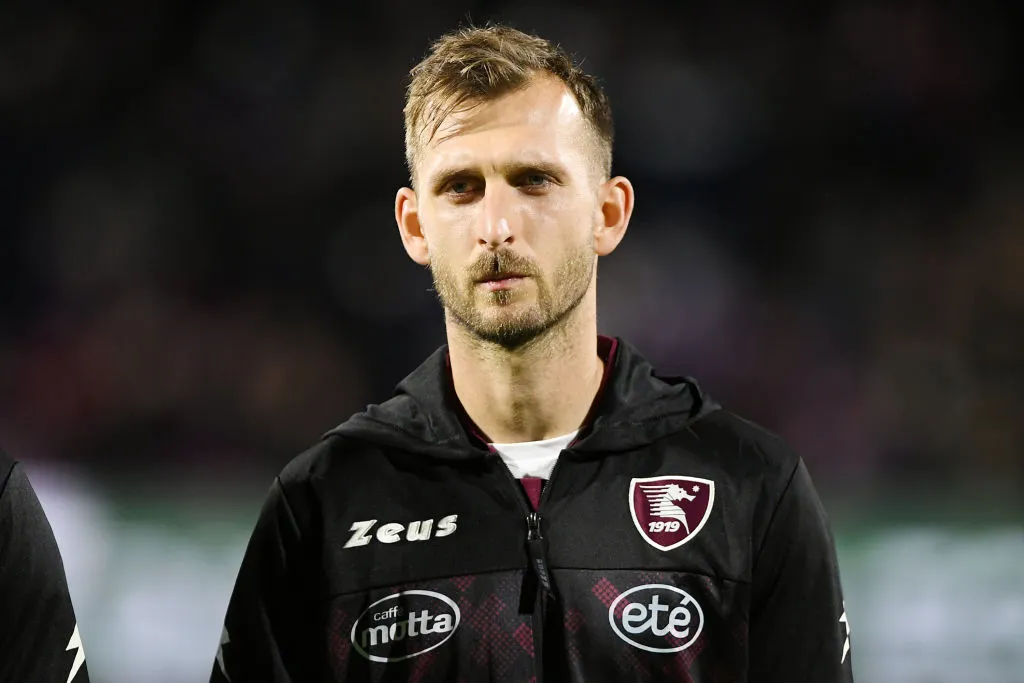 SALERNO, ITALY - APRIL 02: Norbert Gyomber of US Salernitana during the Serie A match between US Salernitana and Torino FC at Stadio Arechi on April 02, 2022 in Salerno, Italy. (Photo by Francesco Pecoraro/Getty Images)