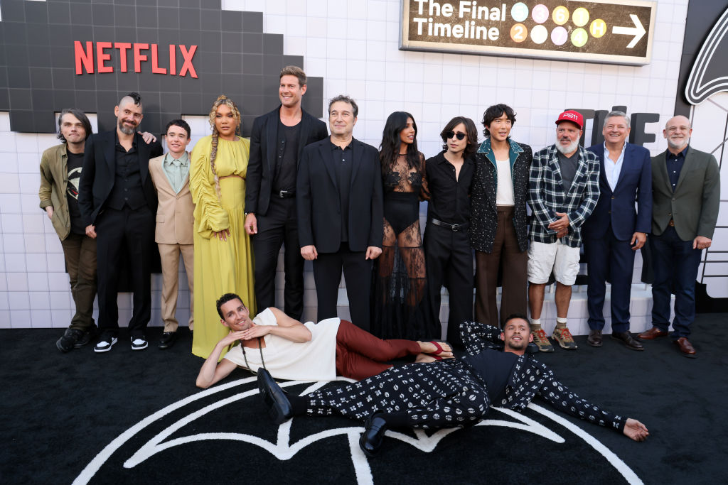 (L-R) Gerard Way, Gabriel Bá, Elliot Page, Emmy Raver-Lampman, Robert Sheehan, Tom Hopper, Steve Blackman, Ritu Arya, Aidan Gallagher, Justin H. Min, David Castañeda, David Cross, Ted Sarandos, Co-CEO, Netflix and Peter Friedlander, VP, Head of UCAN Scripted Series, Netflix  attends Netflix's The Umbrella Academy S4 Premiere 